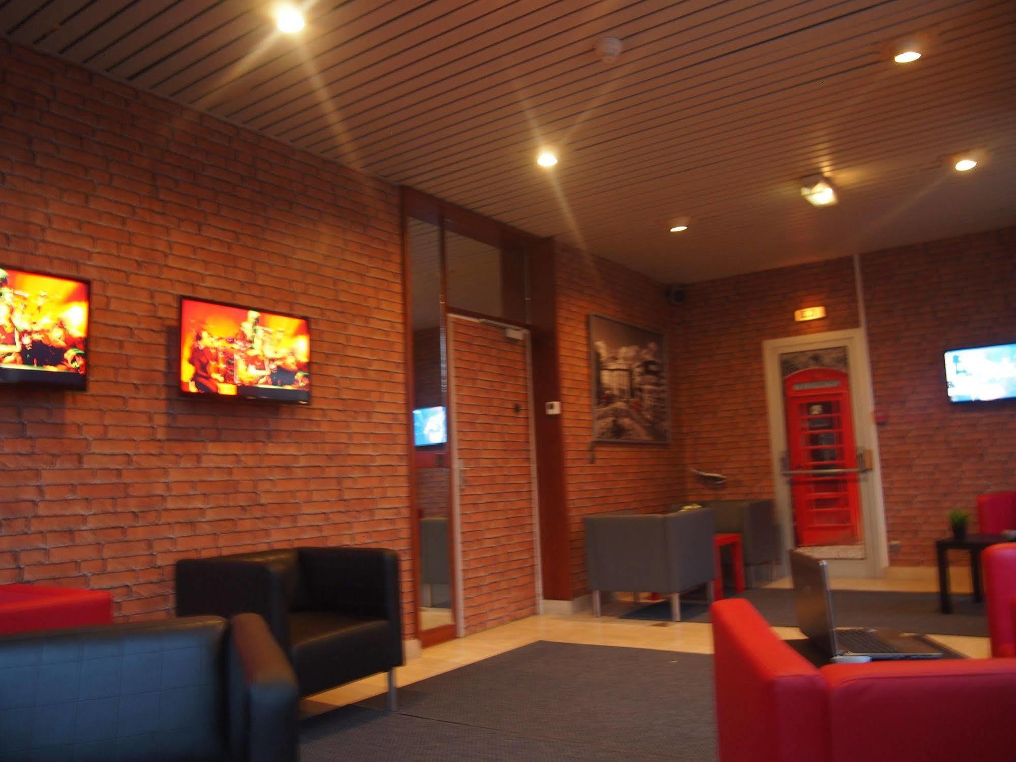 Comfort Hotel Rosporden Concarneau 外观 照片